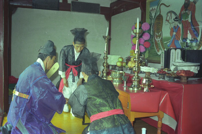 1982.5.8_대관령 국사성황제001.jpg